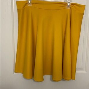 Yellow XXXL skirt elastic waist stretchy skater Pooh